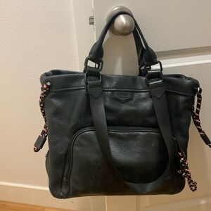 Leather traveling bag